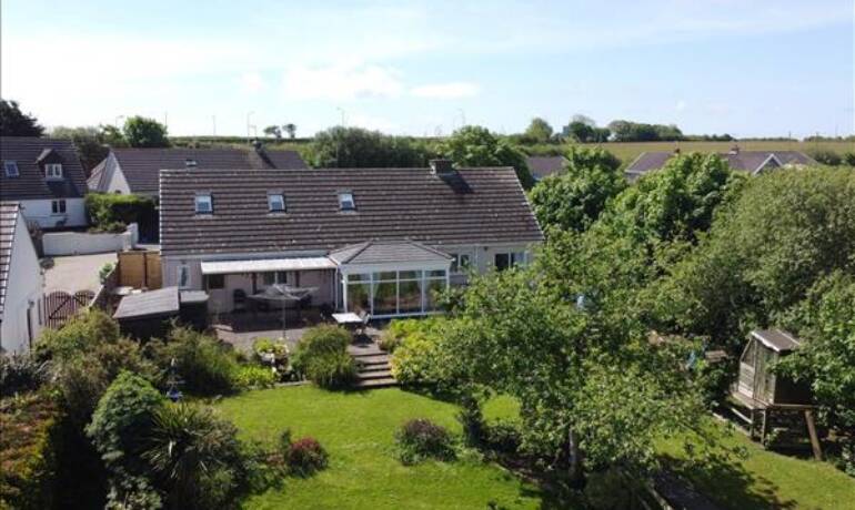 Deer Park Close, Tiers Cross, Haverfordwest, Pembrokeshire (POM1001647)