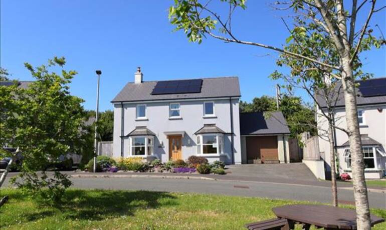 Knights Court, Narberth, Narberth, Pembrokeshire (POM1001767)