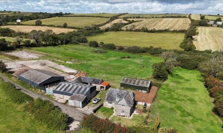Cow Park, Manorbier Newton, Tenby, Pembrokeshire (POM1001808)