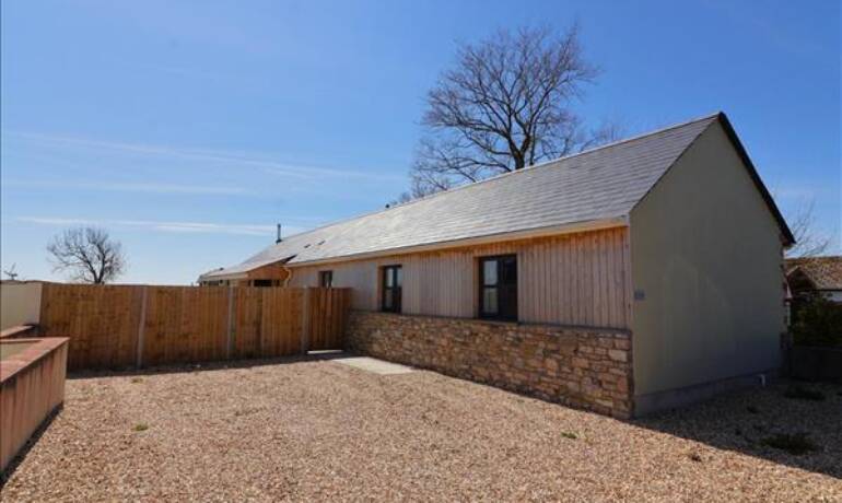 Cob Barn, Cob Lane, Jameston, Tenby, Pembrokeshire (POM1001866)